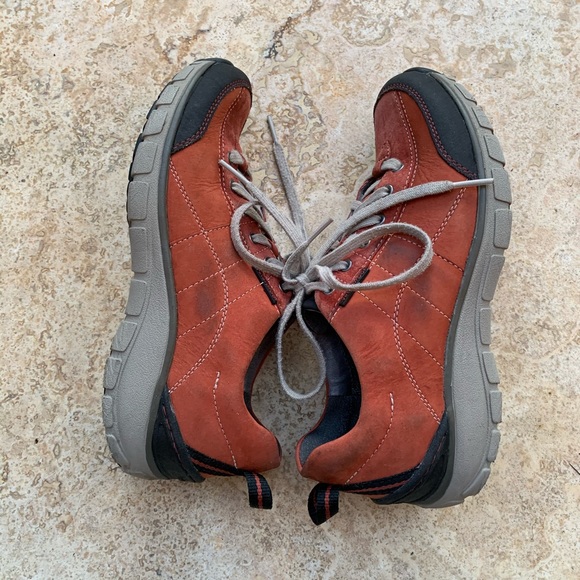 CLARKS Wavewalk Waterproof Sneakers 7M - Picture 5 of 8